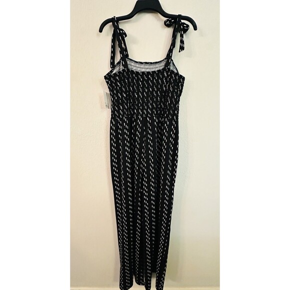JUNIOR'S Black & White Smocked Wide Leg Jumpsuit SIZE JUNIORS XXL NWT - Picture 2 of 6